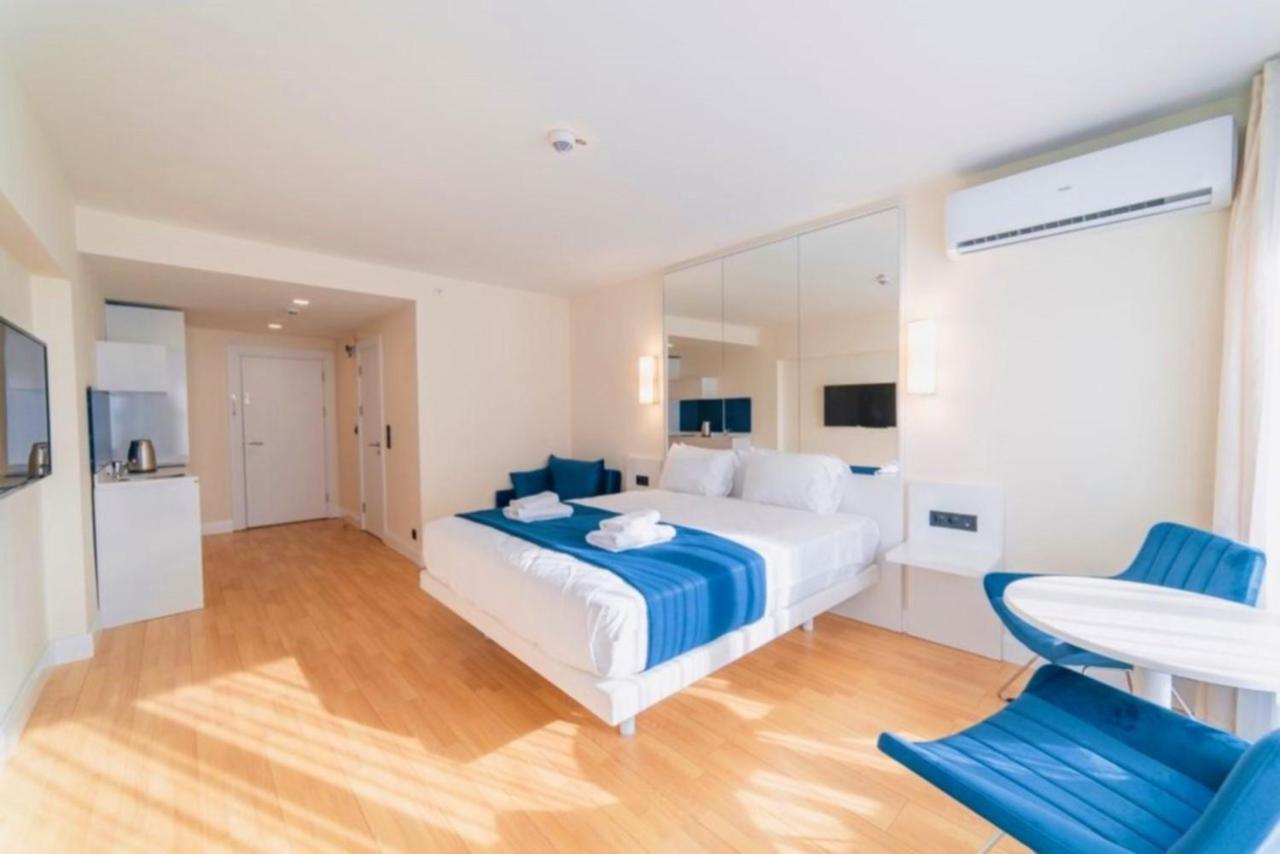 Orbi City Sea Side & Sea View Towers Батуми Екстериор снимка