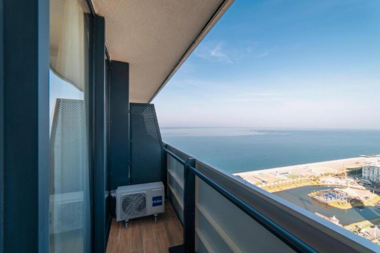Orbi City Sea Side & Sea View Towers Батуми Екстериор снимка