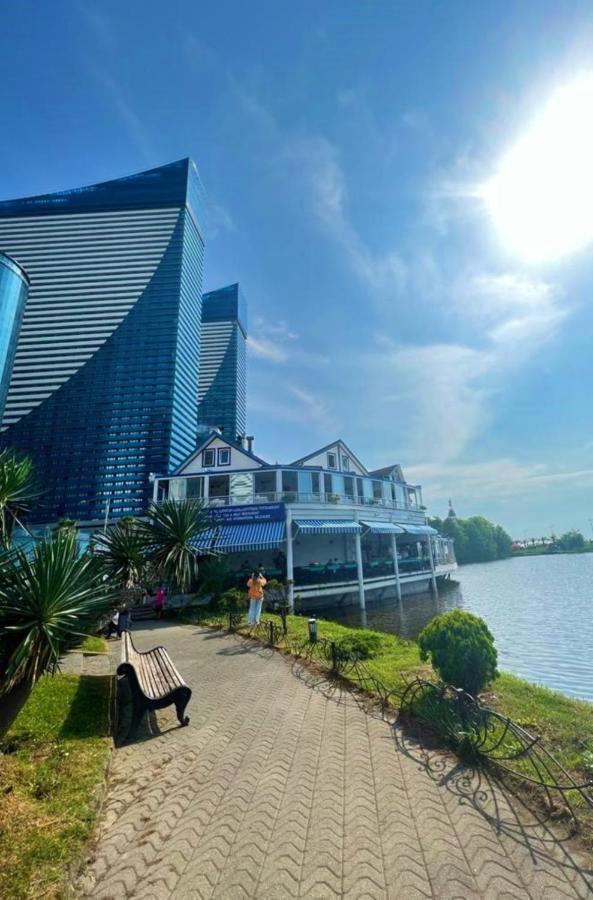 Orbi City Sea Side & Sea View Towers Батуми Екстериор снимка